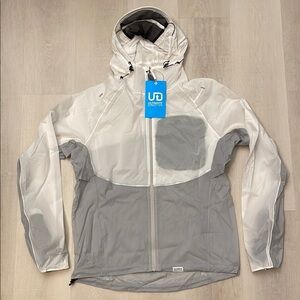 Ultimate Direction White and Gray Jacket